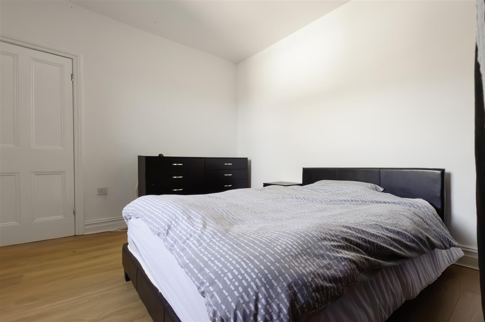 16 - 2 Dorvil Street.jpg